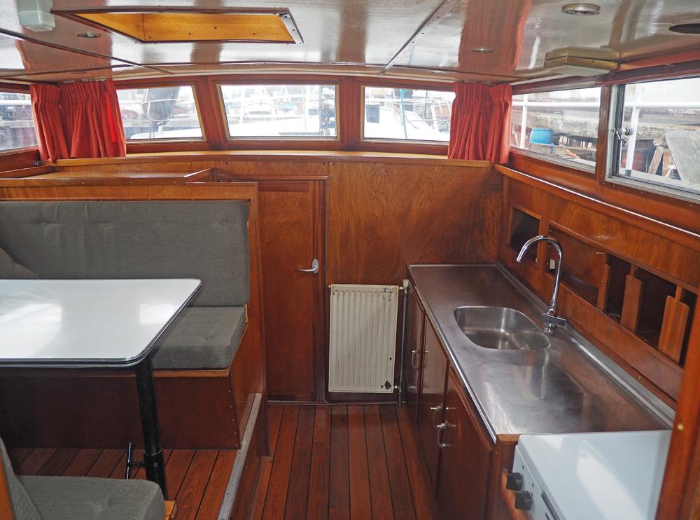 Cabin en avant, H&eacute;bergements